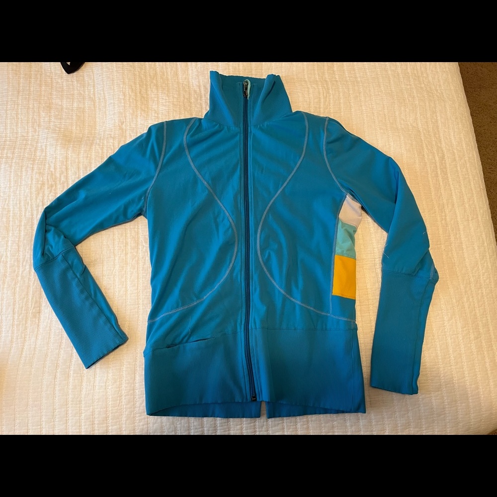 Lululemon original define jacket blue size M (6/8) gently used